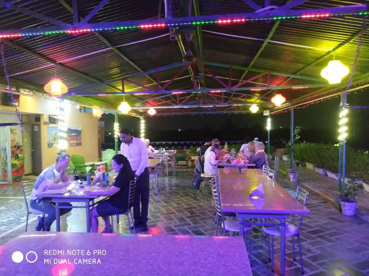 泰广场酒店 阿格拉 外观 照片