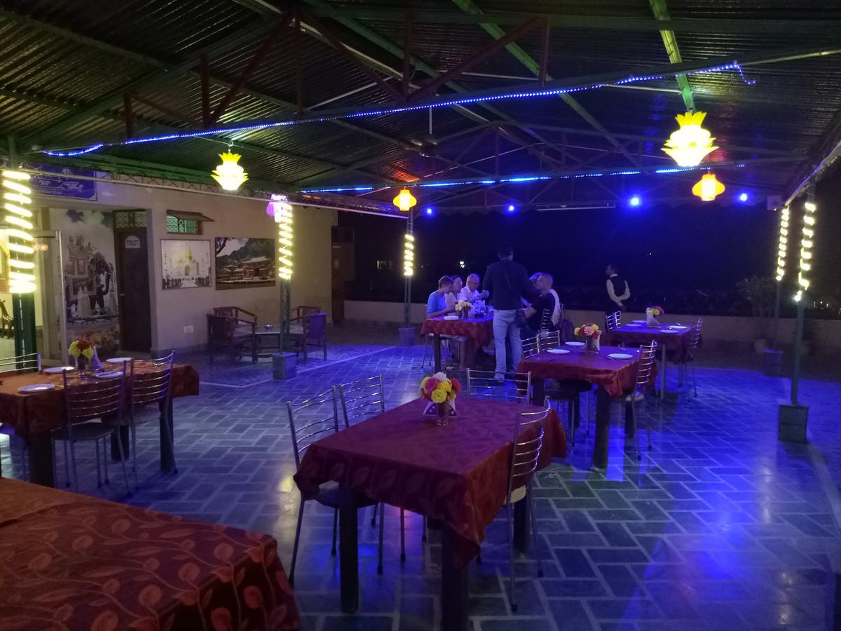 泰广场酒店 阿格拉 外观 照片